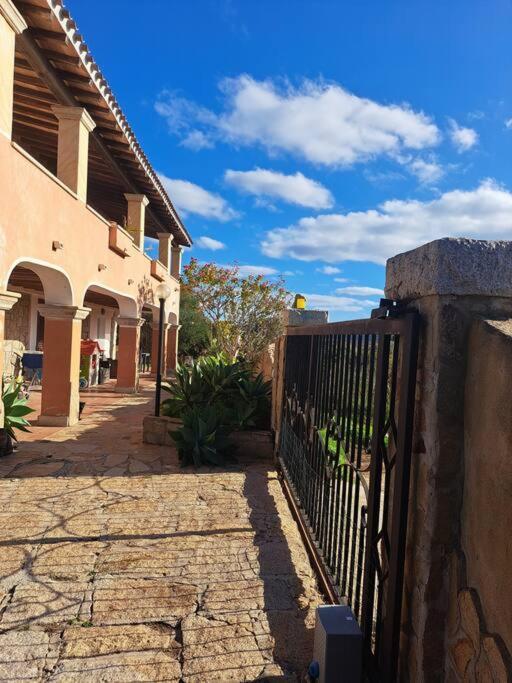 לה מדלנה Gelsi Holiday Home La Maddalena מראה חיצוני תמונה