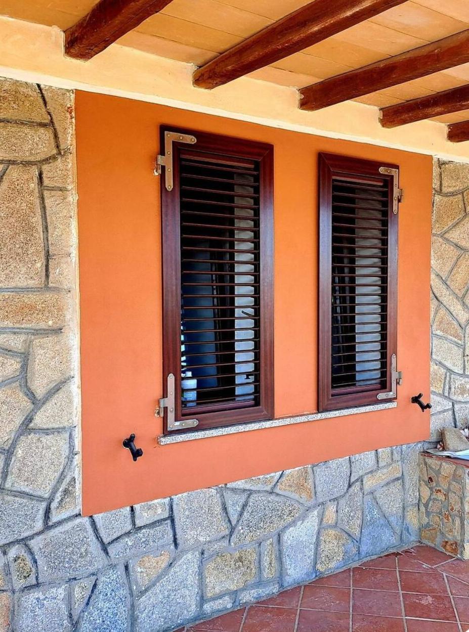 לה מדלנה Gelsi Holiday Home La Maddalena חדר תמונה